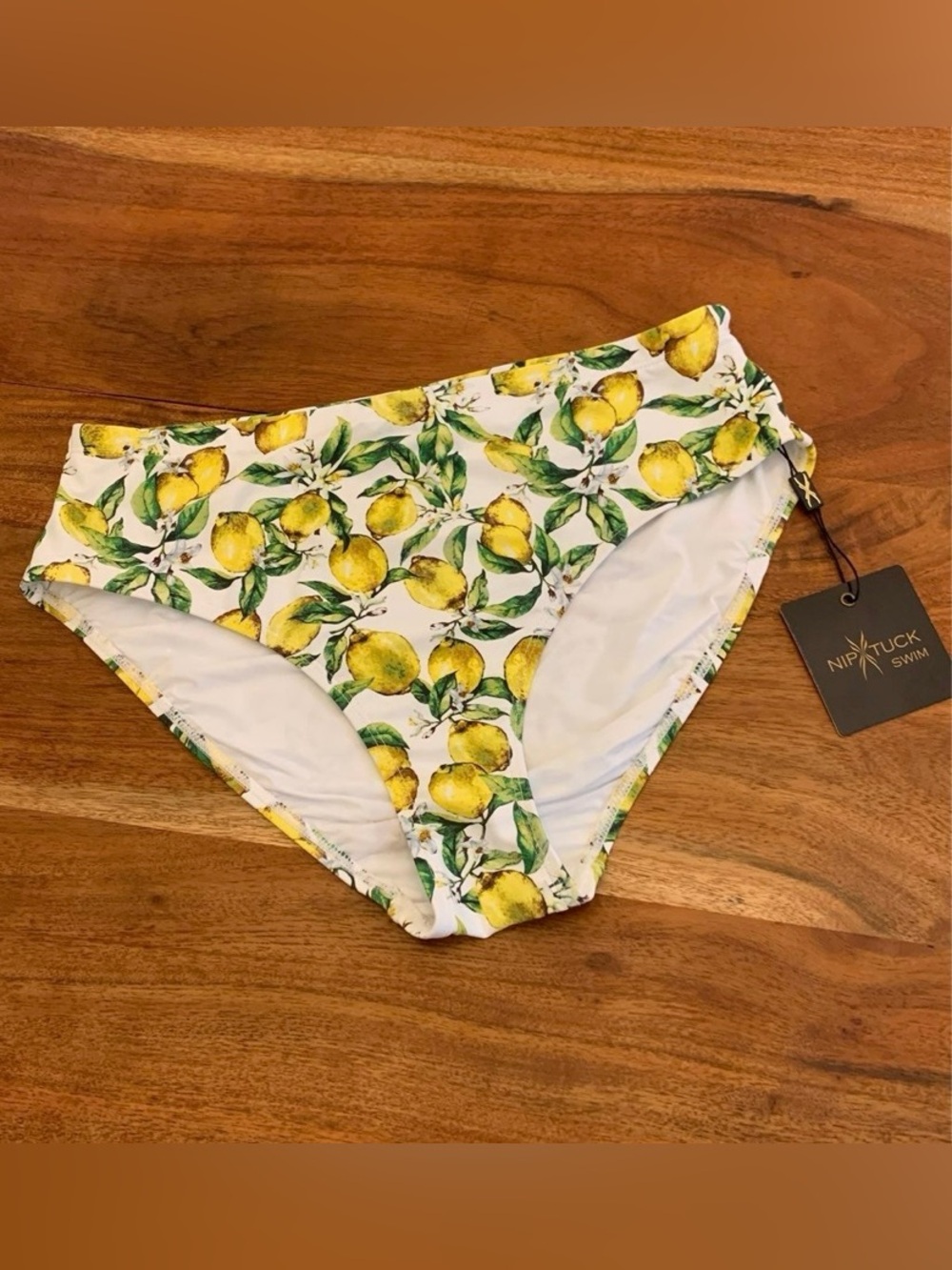 Nip Tuck Lemon swim bottom NWT